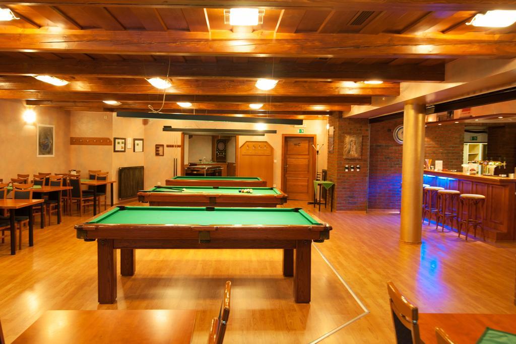 Sport-V-Hotel Hrotovice ภายนอก รูปภาพ